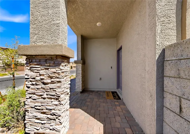 Photo 3 of Sale Pending at 8335 Meridian Ridge Ave, Las Vegas, NV 89147 | MLS# 2773445 | Listing updated on 2026-08-17