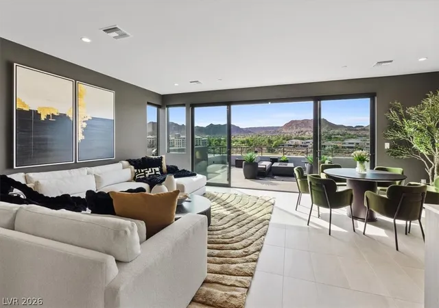 Photo 1 of Single family home for sale at 40 Heron Harbour Dr, Henderson, NV 89011 | MLS# 2773389 | Listing updated on 2026-10-07