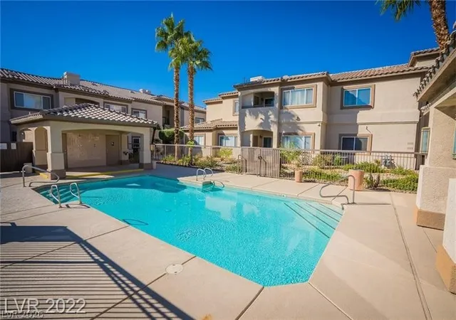 Homes for sale in Las Vegas, NV | 8725 W Flamingo Road, Las Vegas, NV 89147 | Houzeo