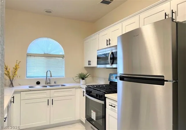 Photo 4 of Condo for sale at 1407 Santa Margarita St #D, Las Vegas, NV 89146 | MLS# 2774384 | Listing updated on 2026-07-13