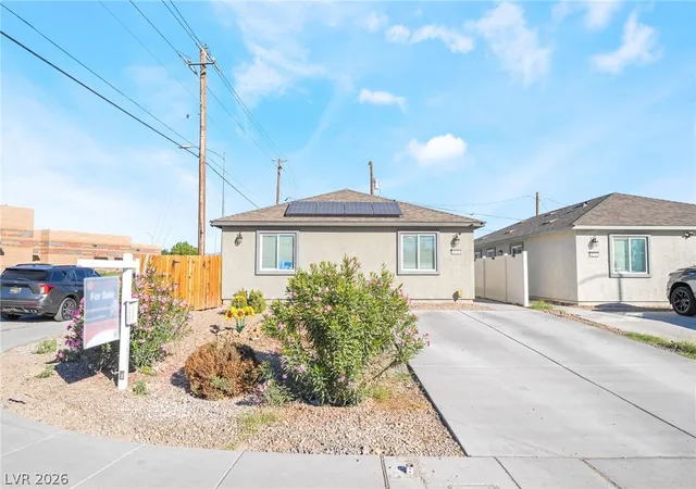 Photo 4 of Single family home for sale at 878 W Lake Mead Blvd, Las Vegas, NV 89106 | MLS# 2773174 | Listing updated on 2026-08-02