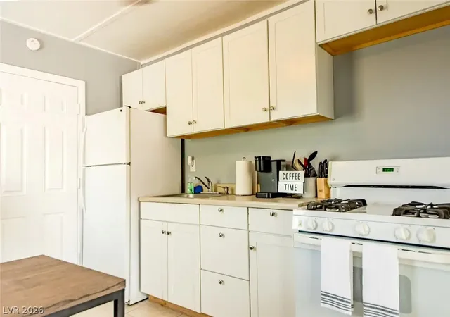 4th image of 207 S Texas Ave, Henderson, NV 89015 | MLS# 2774794