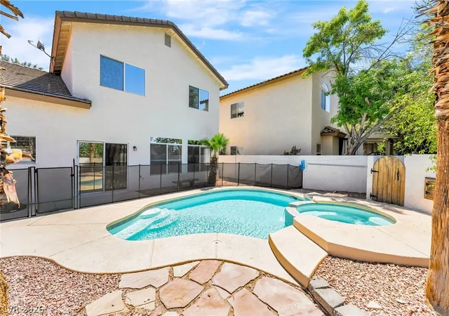 3rd image of 972 Upper Meadows Pl, Henderson, NV 89052 | MLS# 2773909