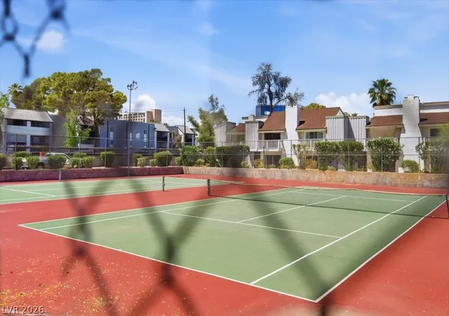 32nd image of 522 Delfern Ln, Las Vegas, NV 89169 | MLS# 2775022