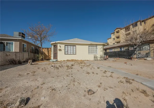 Listing Photo 3 - Condo for sale in building located at 203 N 13th St, Las Vegas, NV 89101
