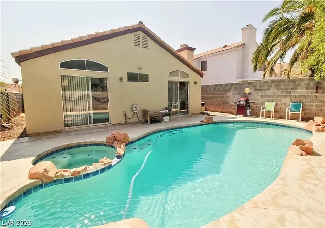 Photo 3 of Sale Pending at 7050 Orange Grv Ln, Las Vegas, NV 89119 | MLS# 2775683 | Listing updated on 2026-07-13