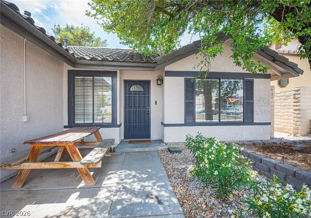 3rd image of 3139 Regal Oak Dr, Henderson, NV 89014 | MLS# 2776422