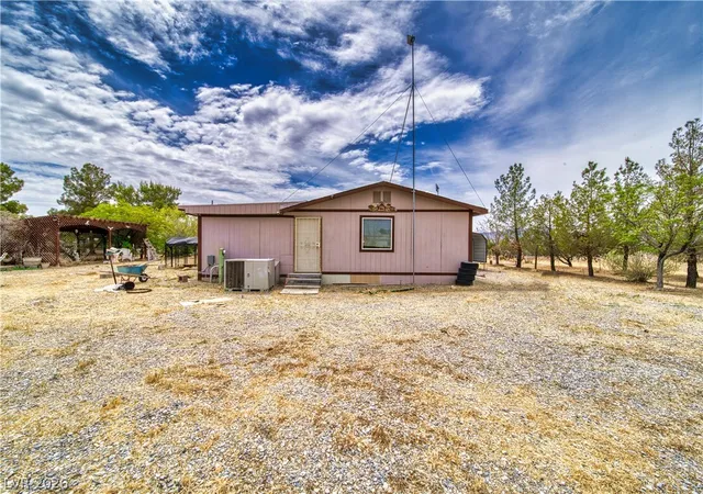 Homes for sale in Pahrump, NV | 1610 W Vondell Dr, Pahrump, NV 89048 | MLS# 2776522