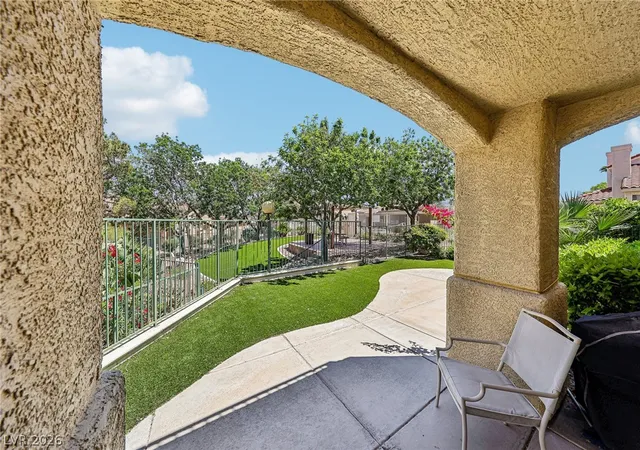 Homes for sale in Henderson, NV | 32 Blue Bench Ln, Henderson, NV 89012 | MLS# 2774149