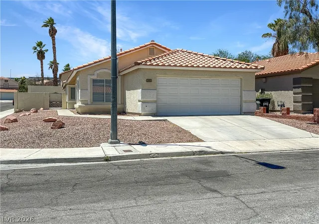 Photo 3 of Single family home for sale at 1001 Transom Dr, Las Vegas, NV 89128 | MLS# 2776262 | Listing updated on 2026-06-21