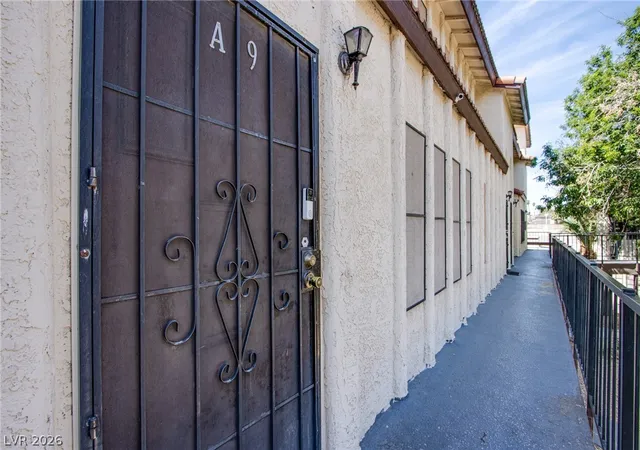 2nd image of 2080 Karen Ave #9, Las Vegas, NV 89169 | MLS# 2776871