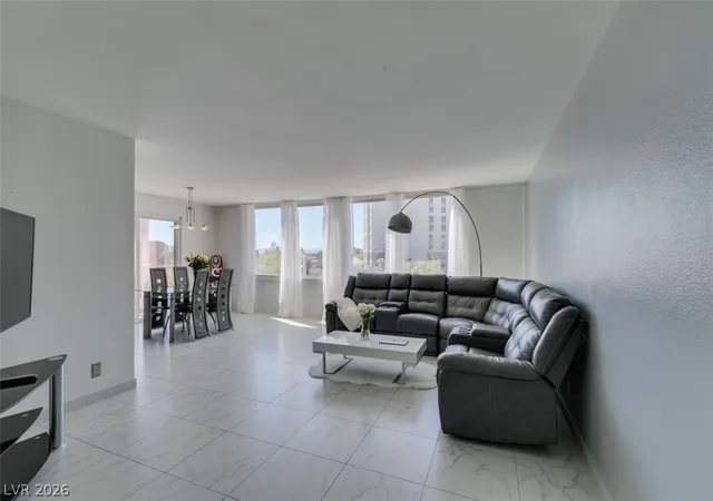 3rd image of 205 E Harmon Ave #511, Las Vegas, NV 89169 | MLS# 2777134