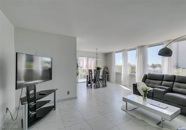 4th image of 205 E Harmon Ave #511, Las Vegas, NV 89169 | MLS# 2777134