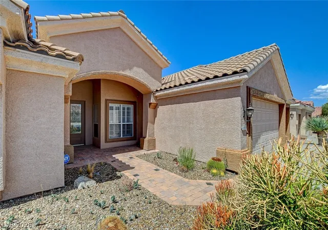 Homes for sale in Henderson, NV | 223 Chestnut Ridge Cir, Henderson, NV 89012 | MLS# 2777238