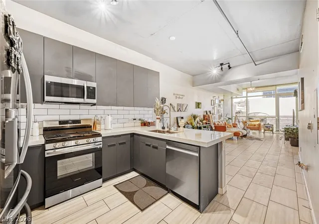 5th image of 353 E Bonneville Ave #409, Las Vegas, NV 89101 | MLS# 2775391