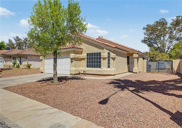 Photo 3 of Single family home for sale at 998 Trackers Glen Ave, Henderson, NV 89015 | MLS# 2777351 | Listing updated on 2026-08-02