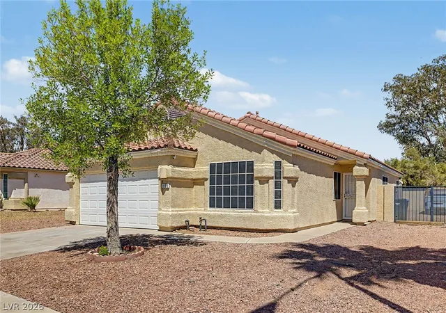 Photo 3 of Single family home for sale at 998 Trackers Glen Ave, Henderson, NV 89015 | MLS# 2777351 | Listing updated on 2026-08-02