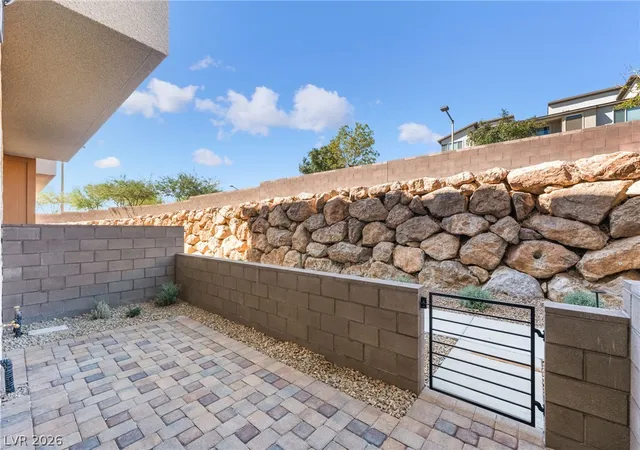 Photo 2 of Townhouse for sale at 635 Talon Ridge St, Las Vegas, NV 89138 | MLS# 2777467 | Listing updated on 2026-10-10