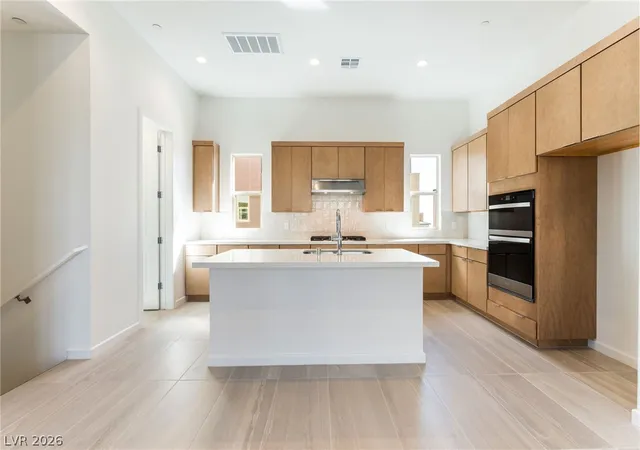 Photo 3 of Townhouse for sale at 635 Talon Ridge St, Las Vegas, NV 89138 | MLS# 2777467 | Listing updated on 2026-10-10
