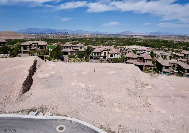 2nd image of 18 Mountain View Dr, Las Vegas, NV 89141 | MLS# 2776996