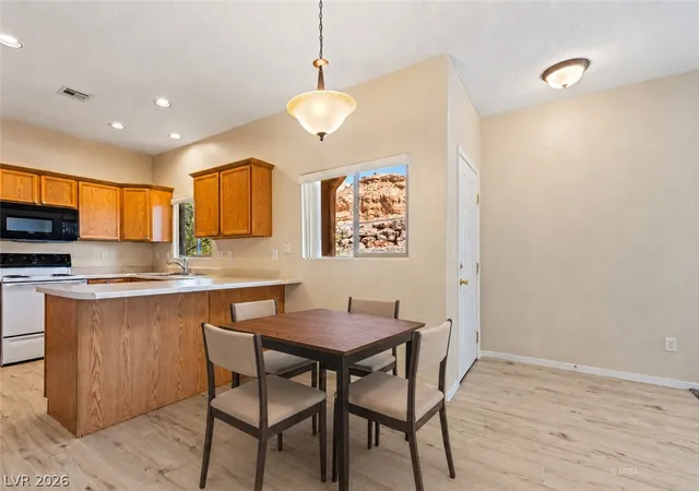 3rd image of 724 Hardy Wy #E, Mesquite, NV 89027 | MLS# 2776090