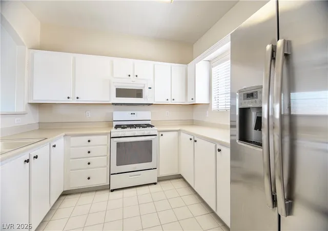 2nd image of 1900 N Torrey Pines Dr #201, Las Vegas, NV 89108 | MLS# 2778071