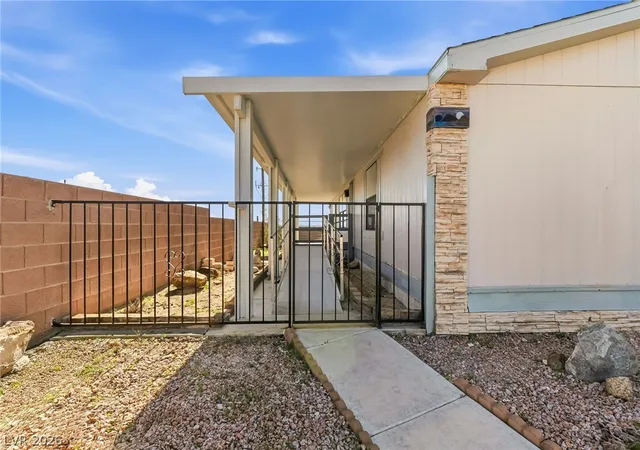 2nd image of 1611 Esquina St, Laughlin, NV 89029 | MLS# 2778460
