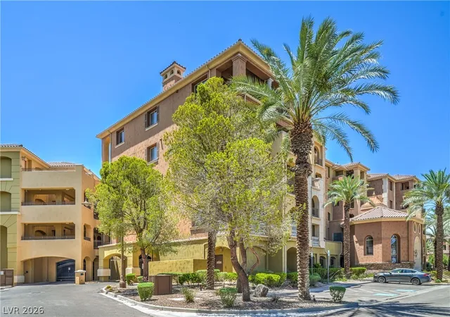 2nd image of 15 Via Mantova #302, Henderson, NV 89011 | MLS# 2778646