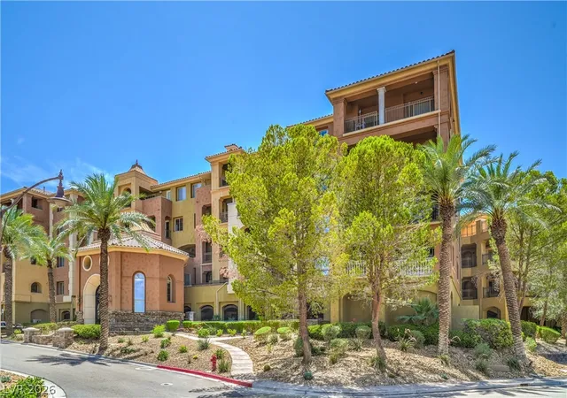 3rd image of 15 Via Mantova #302, Henderson, NV 89011 | MLS# 2778646