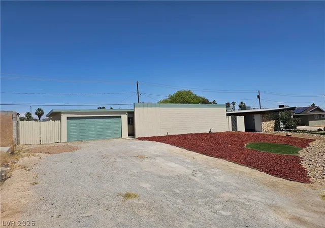 Photo 2 of Single family home for sale at 1074 King Richard Ave, Las Vegas, NV 89119 | MLS# 2778667 | Listing updated on 2026-08-27