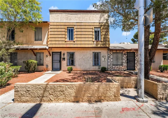 Photo 2 of Townhouse for sale at 3934 Palos Verdes St, Las Vegas, NV 89119 | MLS# 2778036 | Listing updated on 2026-05-04