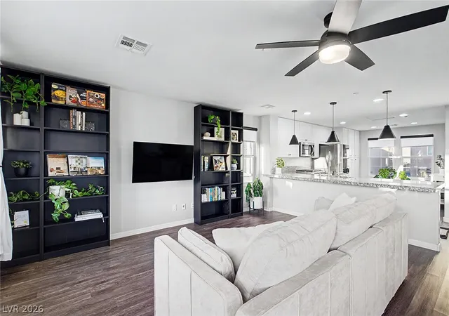 4th image of 374 Gracious Wy, Henderson, NV 89011 | MLS# 2778607