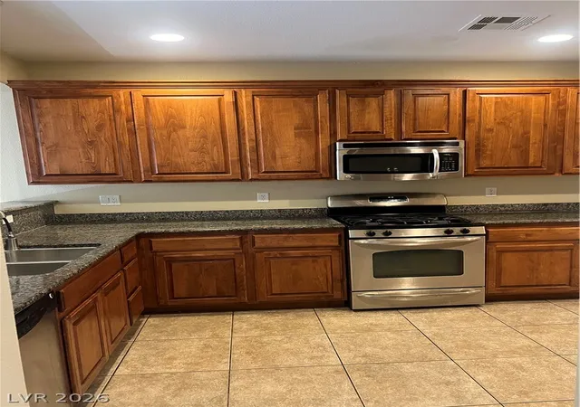 Photo 4 of Single family home for sale at 6721 Carlisle Grv Ave, Las Vegas, NV 89139 | MLS# 2777504 | Listing updated on 2026-05-07
