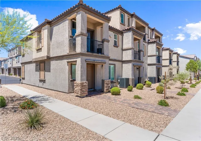 Homes for sale in Henderson, NV | 538 Ylang Pl, Henderson, NV 89015 | MLS# 2778932