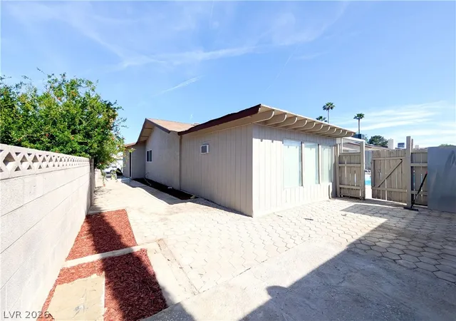 Homes for sale in Las Vegas, NV | 3667 Descanso St, Las Vegas, NV 89121 | MLS# 2779665