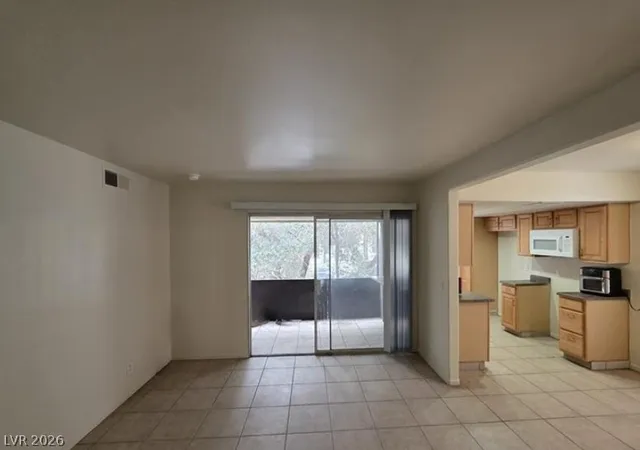 Listing Photo 5 - Condo for sale in building located at 1440 Vegas Vly Dr, Las Vegas, NV 89169 - Unit #8