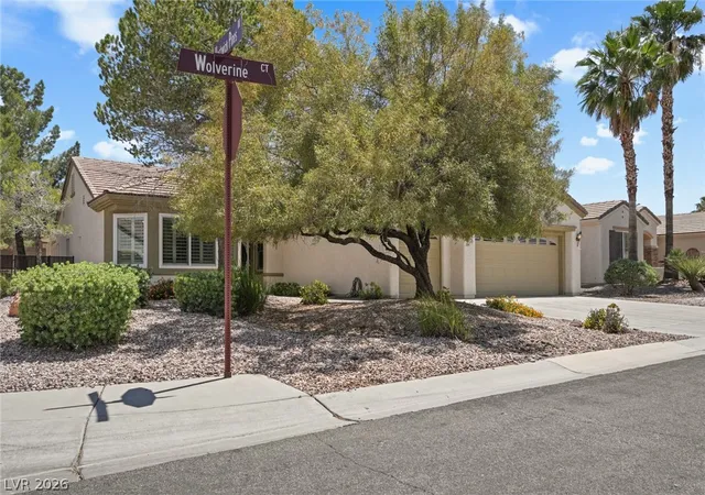 Photo 3 of Single family home for sale at 2032 Wolverine Ct, Henderson, NV 89052 | MLS# 2779815 | Listing updated on 2026-10-08