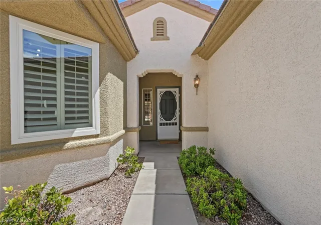 Photo 3 of Single family home for sale at 2032 Wolverine Ct, Henderson, NV 89052 | MLS# 2779815 | Listing updated on 2026-10-08