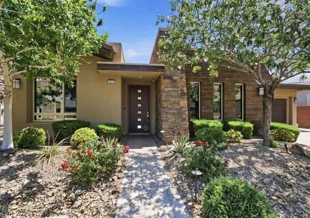 Photo 3 of Sale Pending at 6316 Mojave Sky St, Las Vegas, NV 89135 | MLS# 2779790 | Listing updated on 2026-06-29