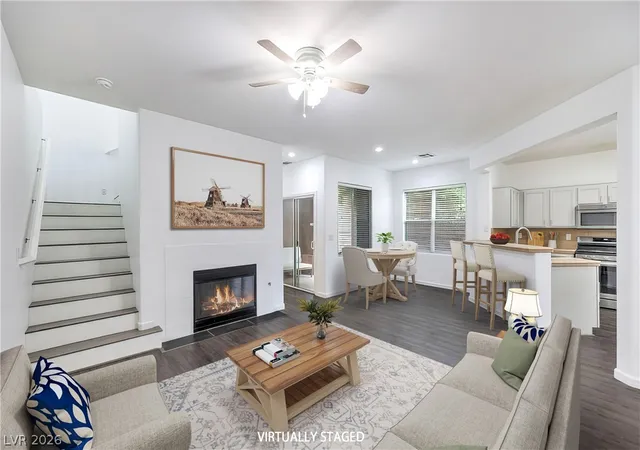 2nd image of 1044 Creeping Zinnia Ct, Las Vegas, NV 89138 | MLS# 2781213