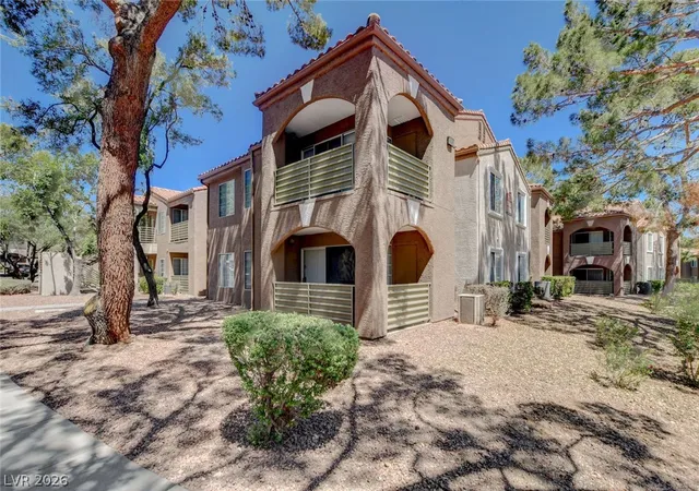 Listing Photo 4 - Condo for sale in building located at 2110 Sealion Dr, Las Vegas, NV 89128 - Unit #104