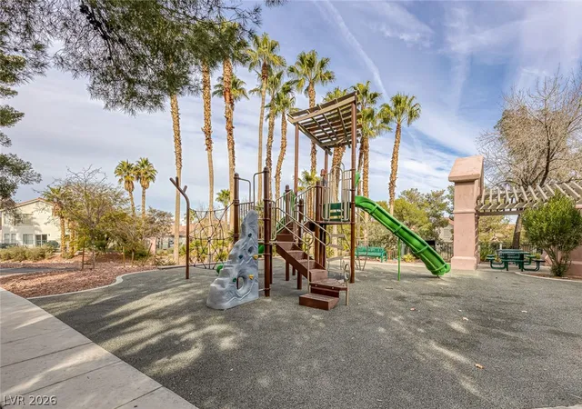 Homes for sale in Henderson, NV | 14 Spur Cross Cir, Henderson, NV 89012 | MLS# 2781500