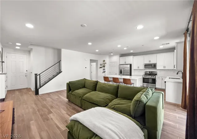 5th image of 118 Destiny Orchard Ct, Henderson, NV 89011 | MLS# 2781378
