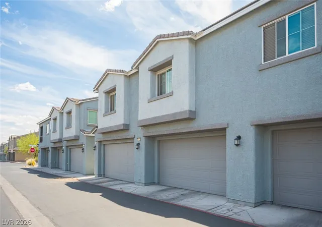 2nd image of 5565 Autumn Cliffs Wy, Las Vegas, NV 89118 | MLS# 2781737
