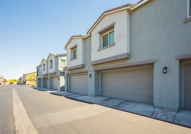Photo 3 of Single family home for sale at 5565 Autumn Cliffs Way, Las Vegas, NV 89118 | MLS# 2781737 | Listing updated on 2026-06-11