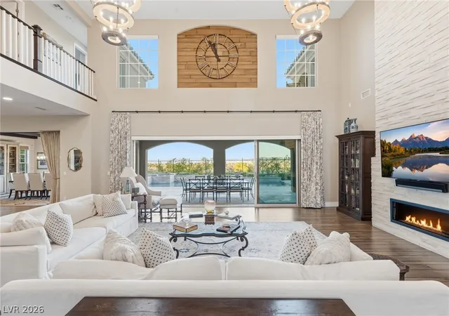 3rd image of 8 Olympia Chase Dr, Las Vegas, NV 89141 | MLS# 2781895
