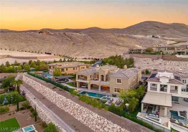 46th image of 8 Olympia Chase Dr, Las Vegas, NV 89141 | MLS# 2781895