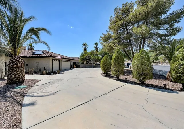 Photo 3 of Single family home for sale at 6975 Obannon Dr, Las Vegas, NV 89117 | MLS# 2782496 | Listing updated on 2026-08-04
