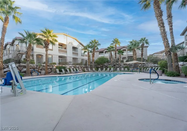 Homes for sale in Henderson, NV | 2305 W Horizon Ridge Parkway, Henderson, NV 89052 | Houzeo