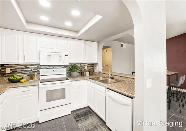 Listing Photo 4 - Condo for sale in building located at 3311 Sunfish Dr, Henderson, NV 89014 - Unit #D
